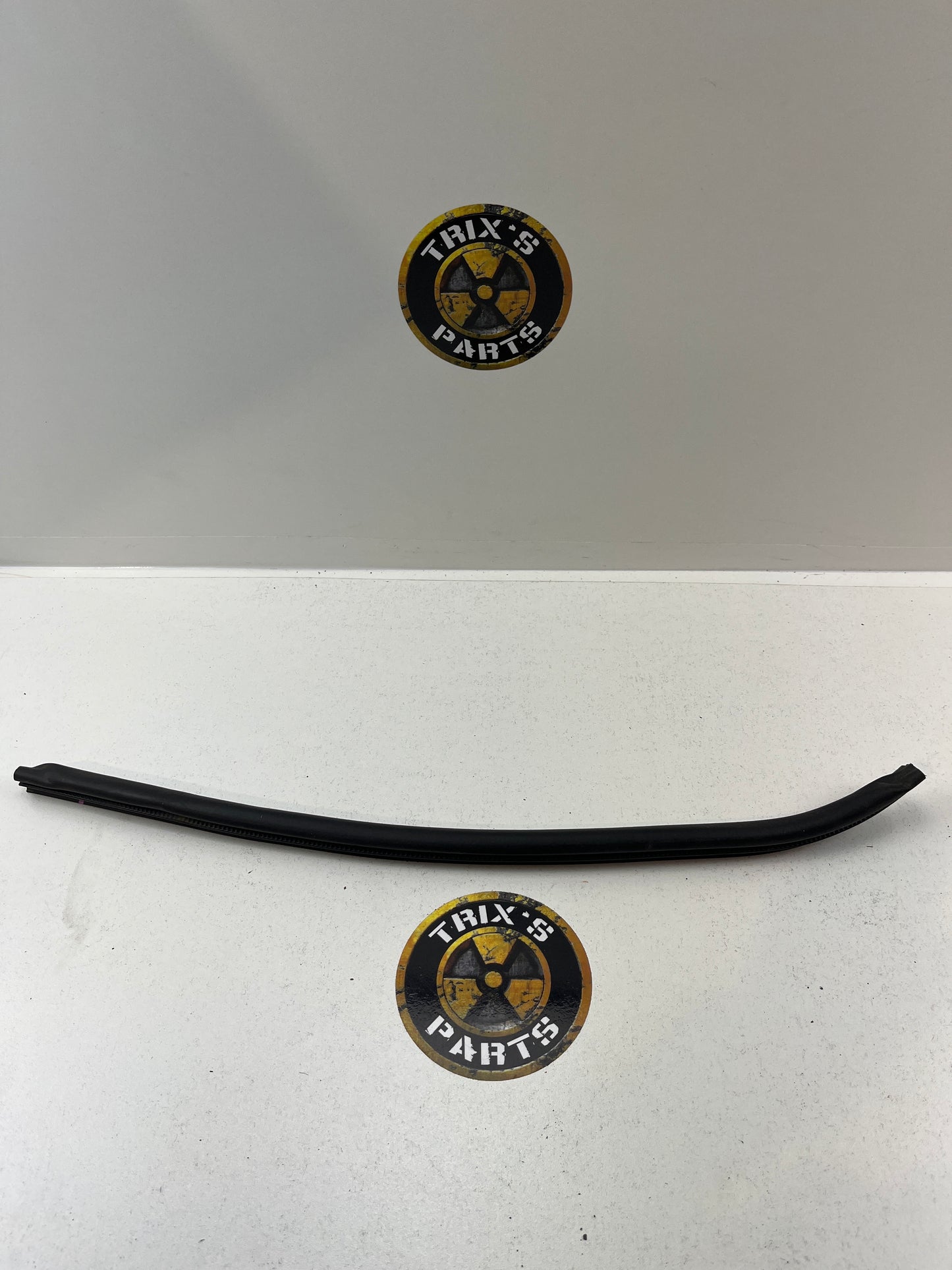 Used Rubber And Pinch Mould - Pink Dot Door Seal For C34 Stagea