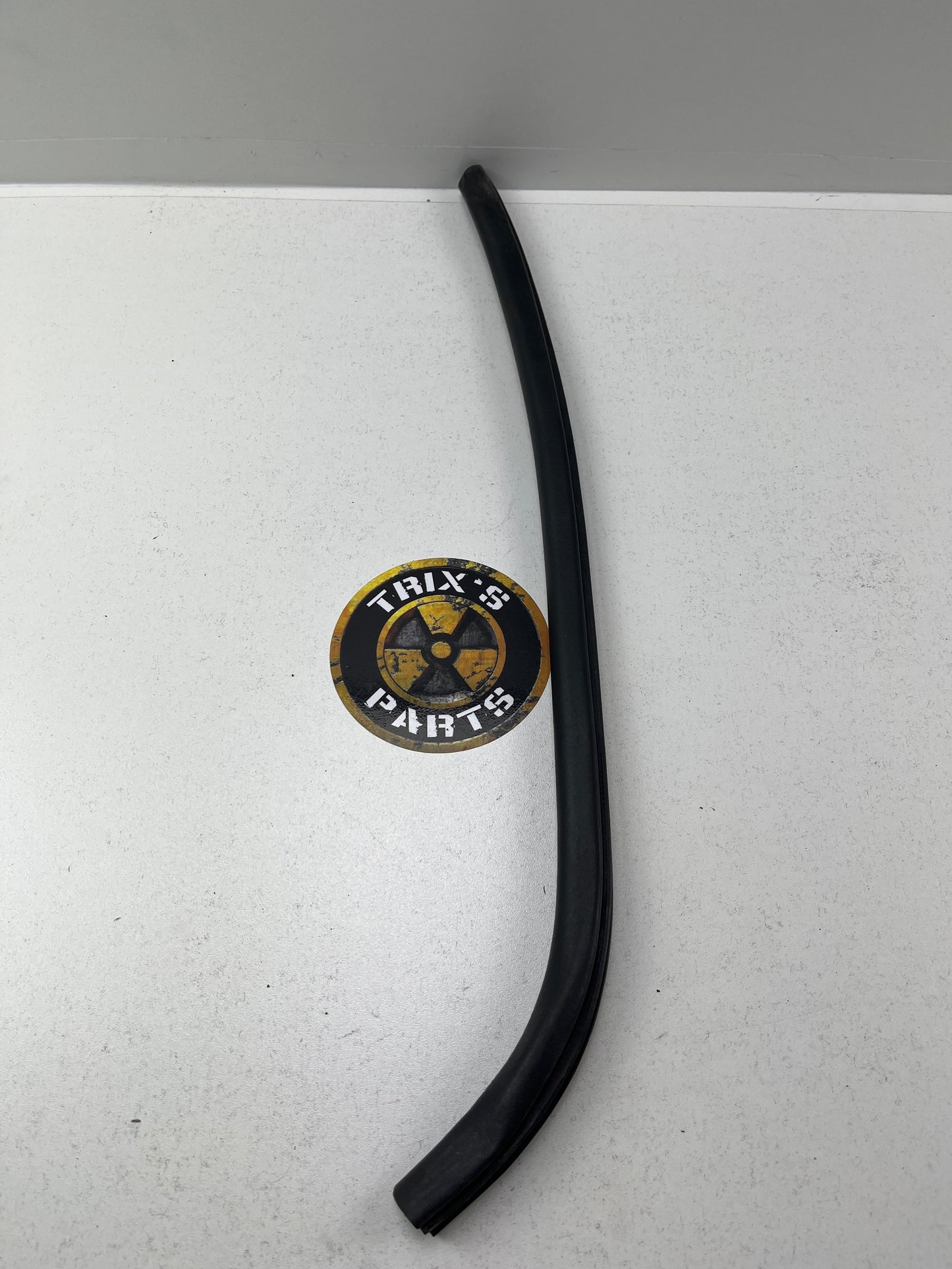 Used Rubber and Pinch Mould Driver Side Door Seal - White Dot For R33 Coupe
