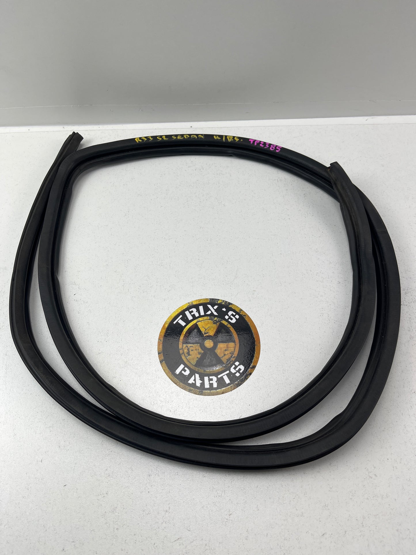 Used Rubber And Pinch Mould - Rear Driver Side Door Seal For R33 S2 Skyline Sedan (Split)