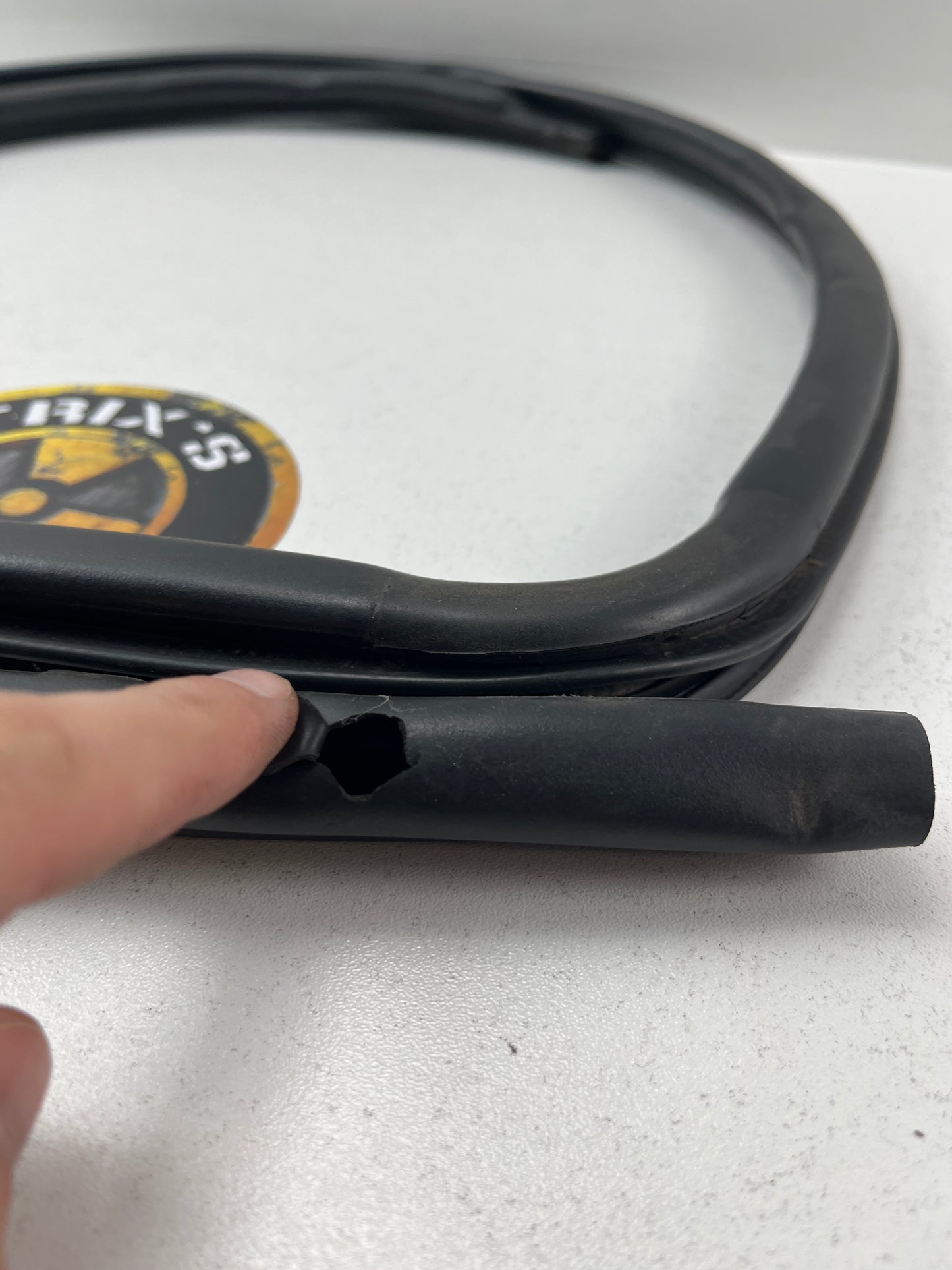 Used Rubber And Pinch Mould - Rear Driver Side Door Seal For R33 S2 Skyline Sedan (Split)