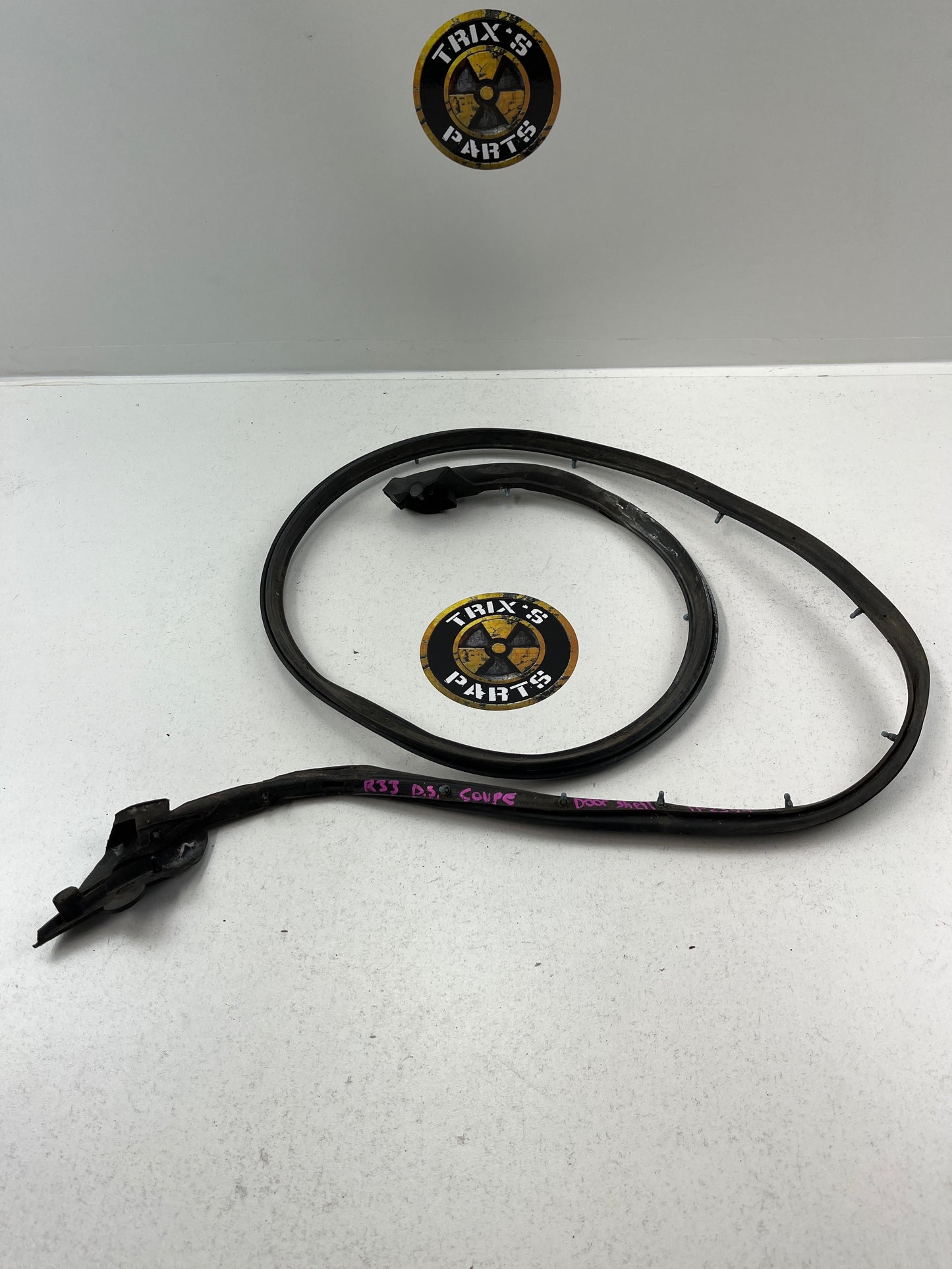 Used Driver Side Door Shell Rubber For R33 Skyline