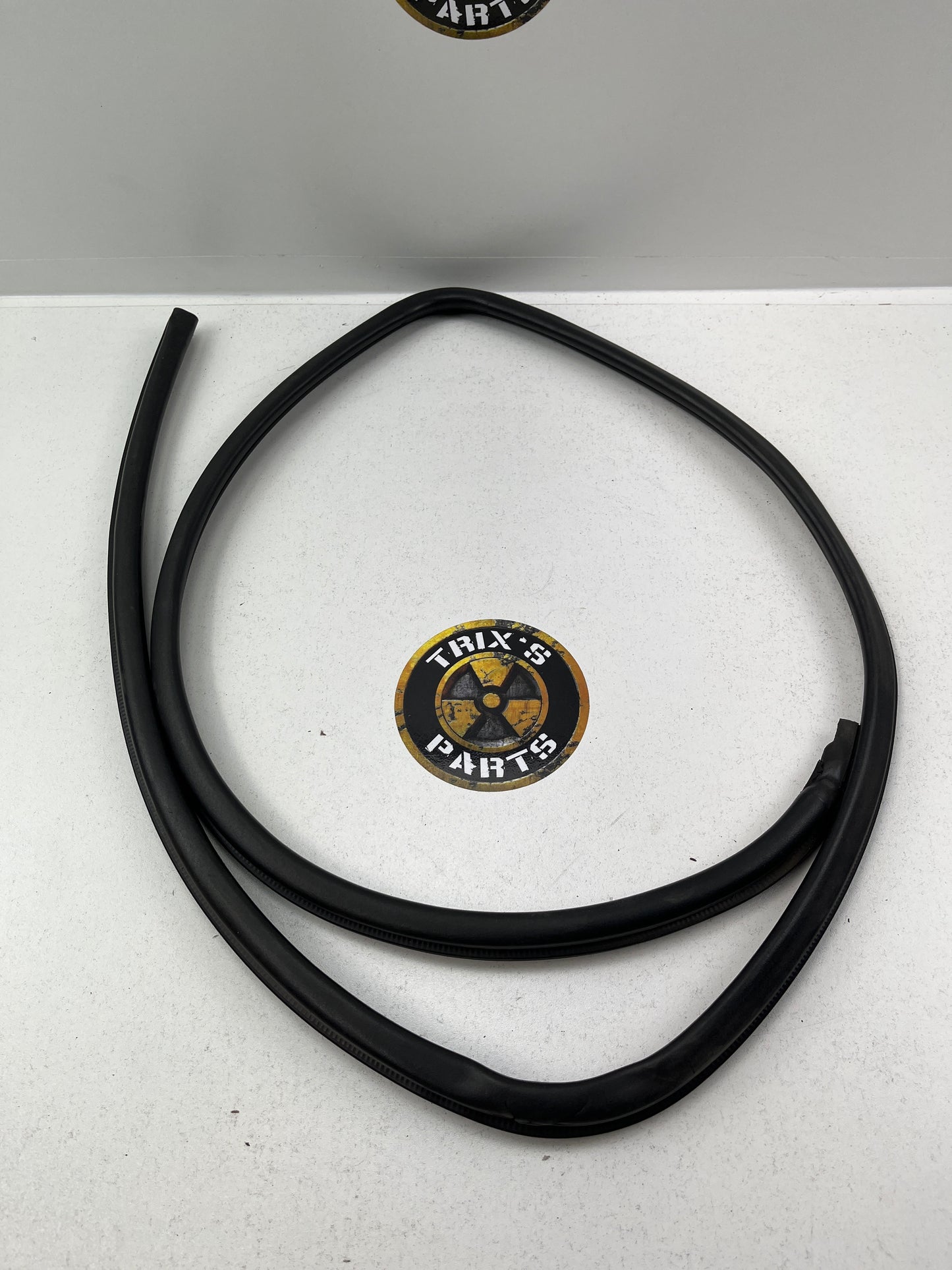 Used Rubber And Pinch Mould - Rear Passenger Side Door Seal (Split) For R33 Skyline Sedan