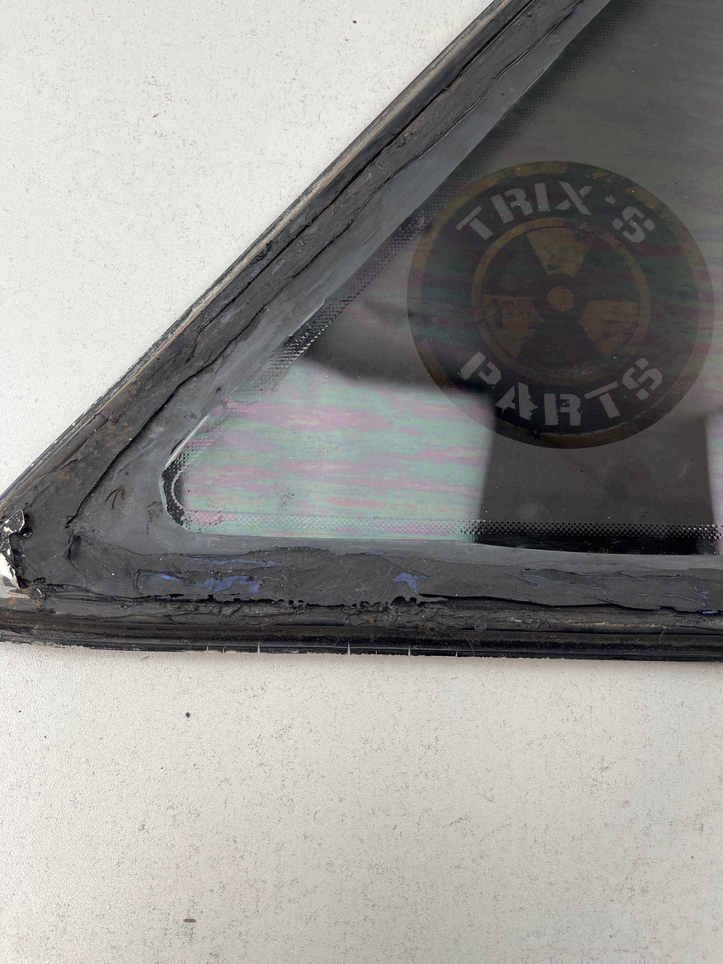 Rear Quarter Glass With Rubber Pair, R32 Skyline