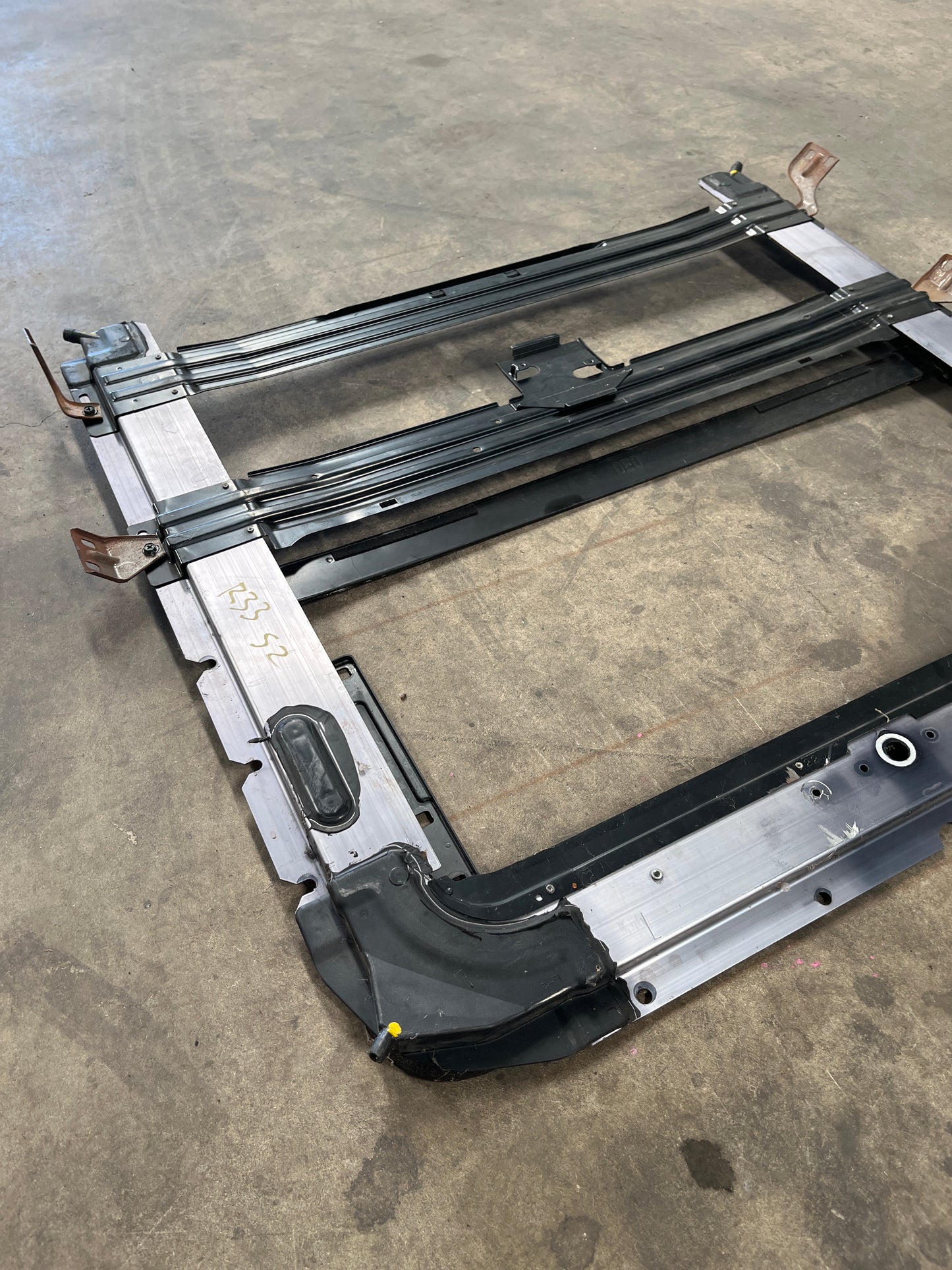 Factory Standard Sunroof Frame Mount to Suit Nissan R33 S2 Skyline Coupe