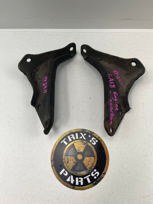 Factory Standard Engine To Gearbox Bracket Pair (Transmission Support) to Suit CA18
