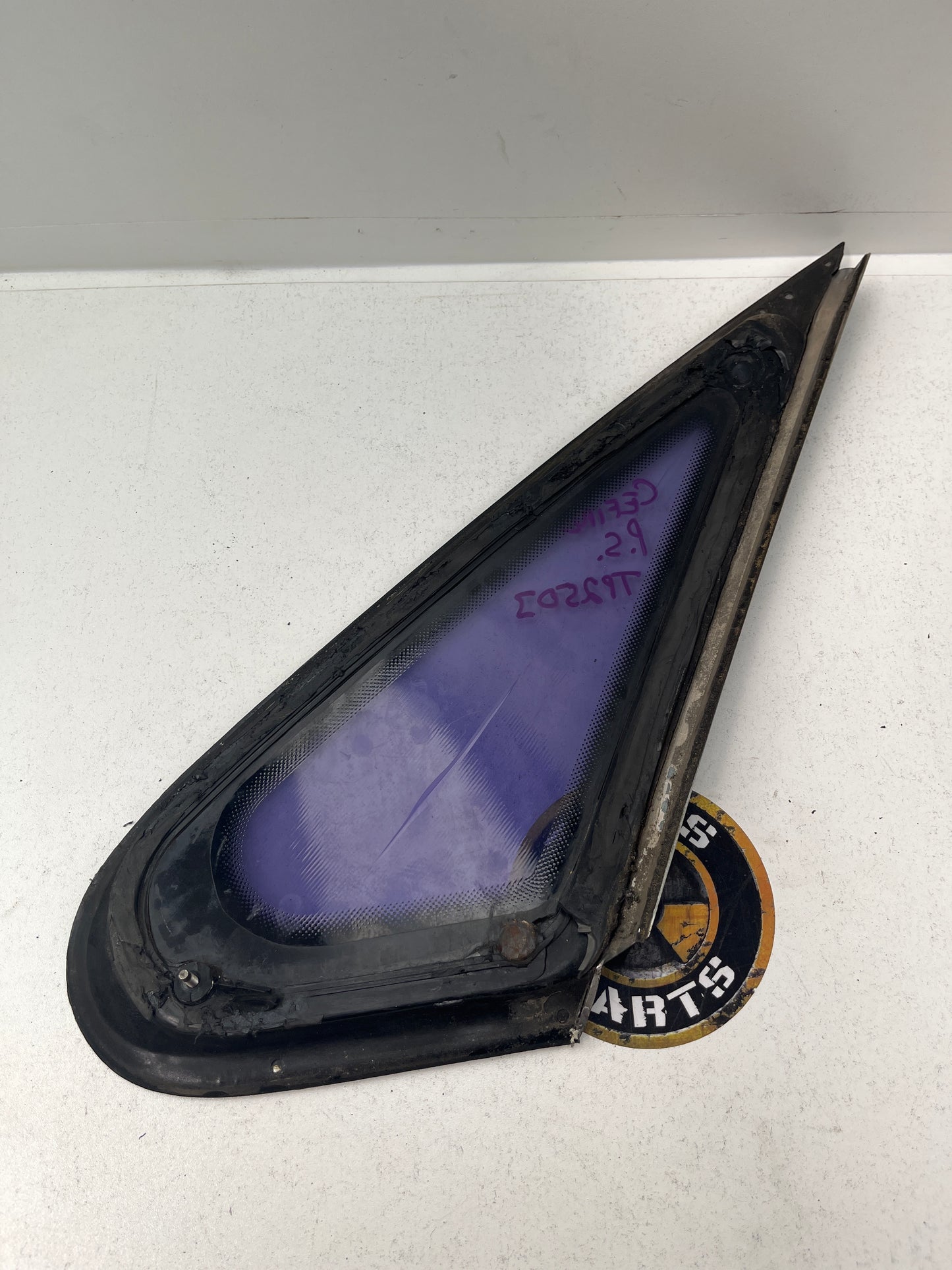 Rear Quarter Glass With Rubber Pair, A31 Cefiro