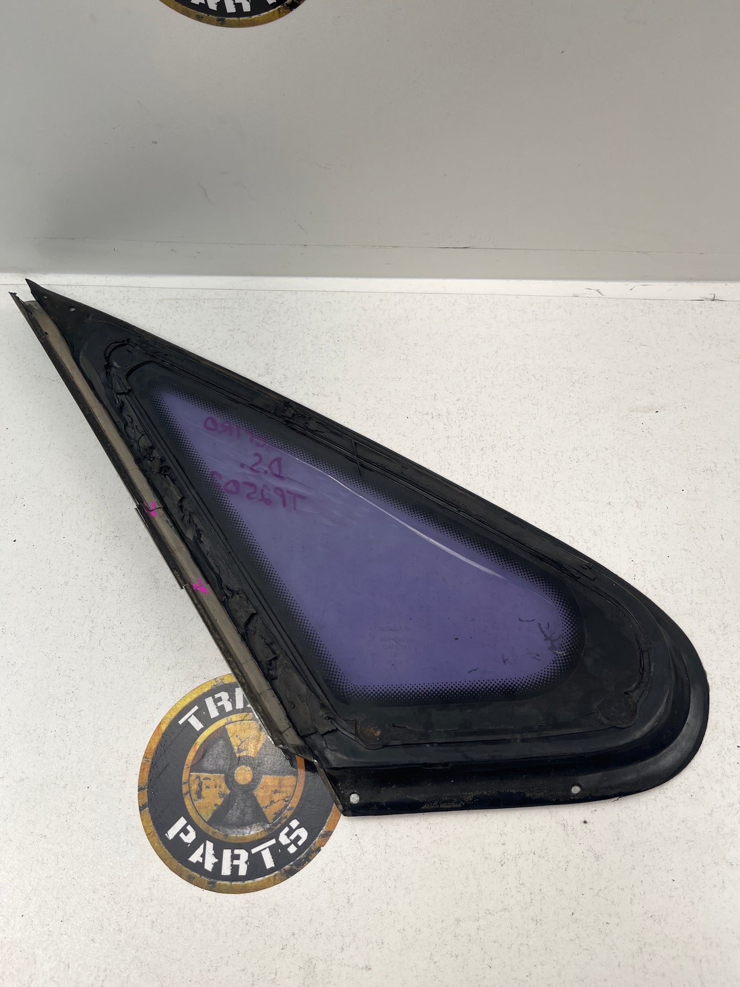 Rear Quarter Glass With Rubber Pair, A31 Cefiro