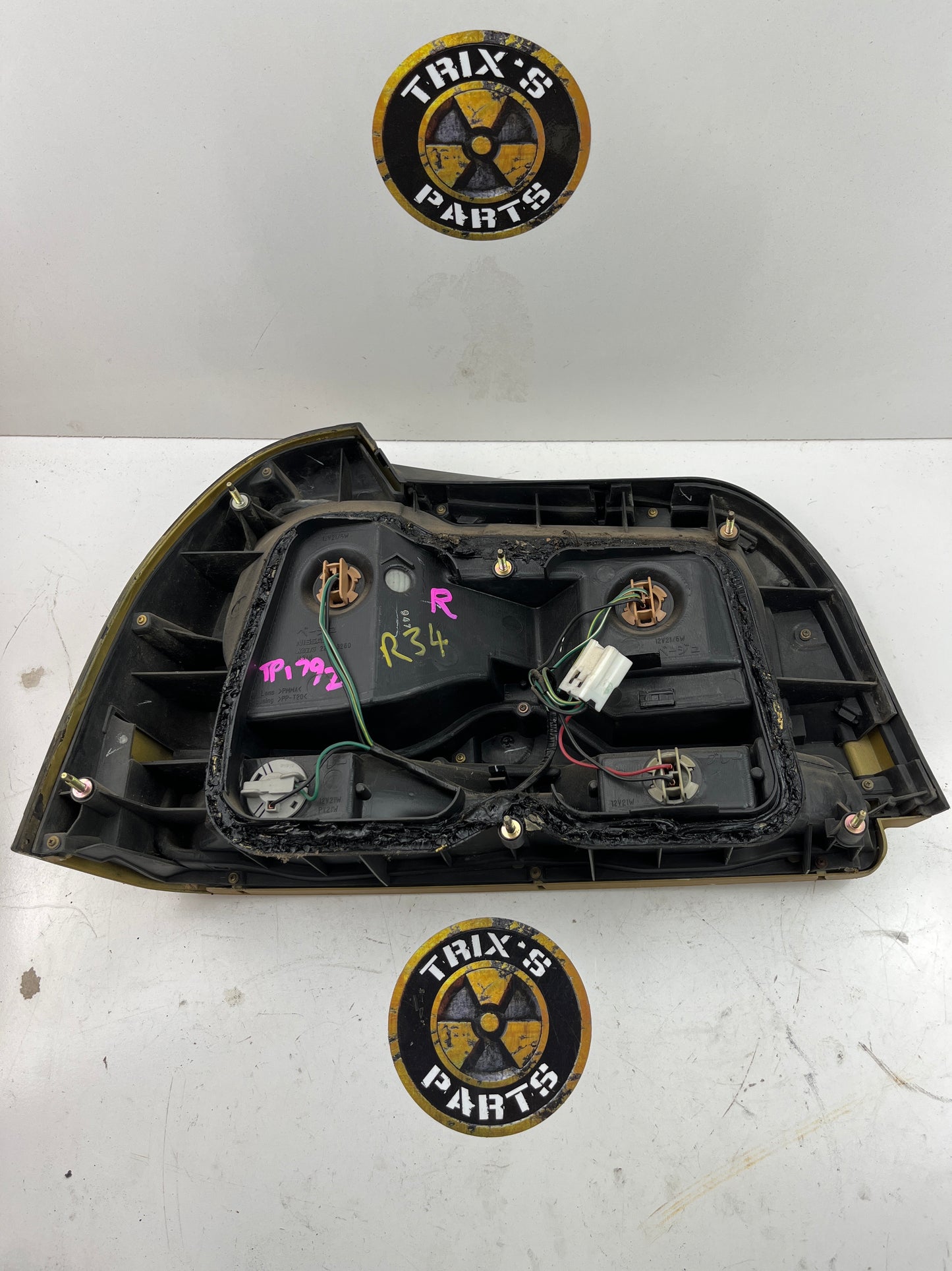 Taillight Pair R34 Sedan