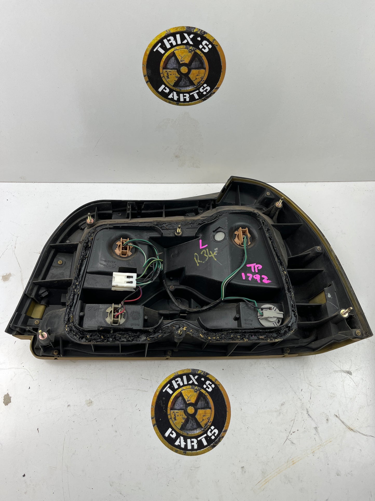 Taillight Pair R34 Sedan