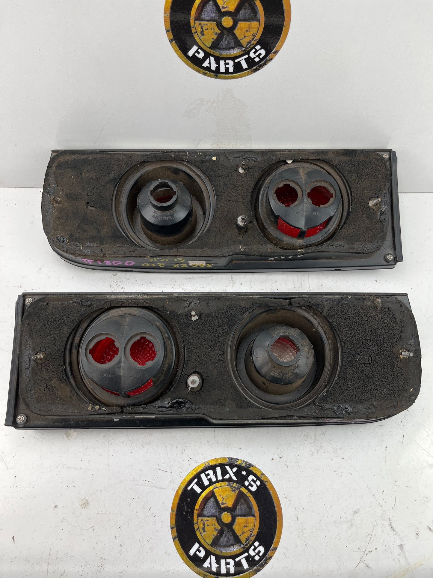 Taillight Pair and Centre Garnish (Ferrari Style) 300ZX 2+0 Slick