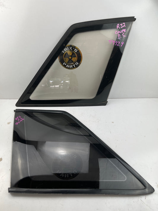 Rear Quarter Glass With Rubber Pair, R32 Skyline