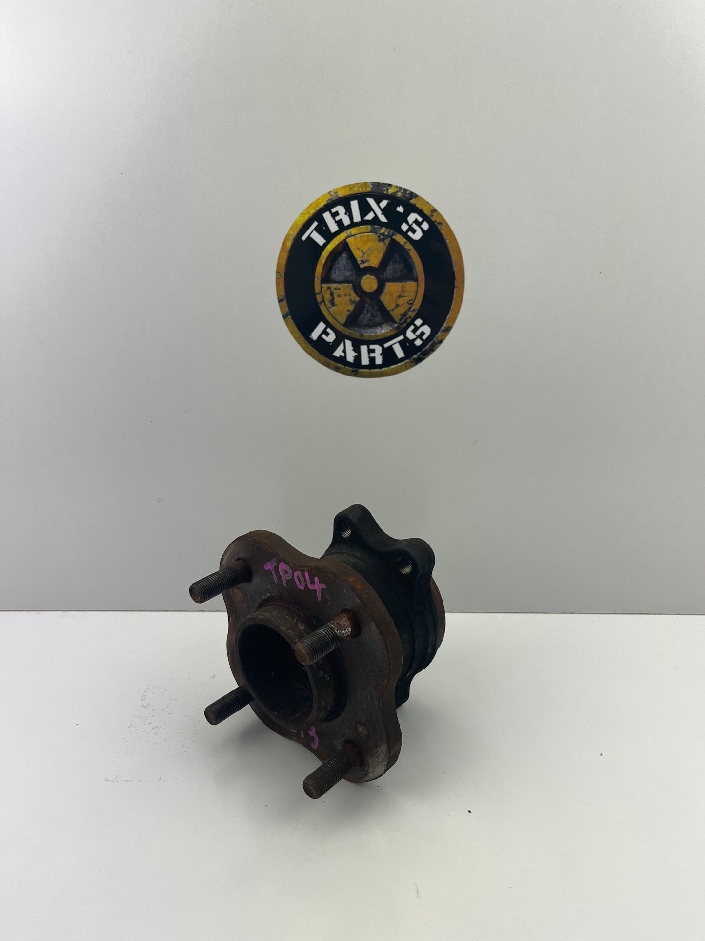 S/R Chassis  Rear Hub Standard Wheel Studs