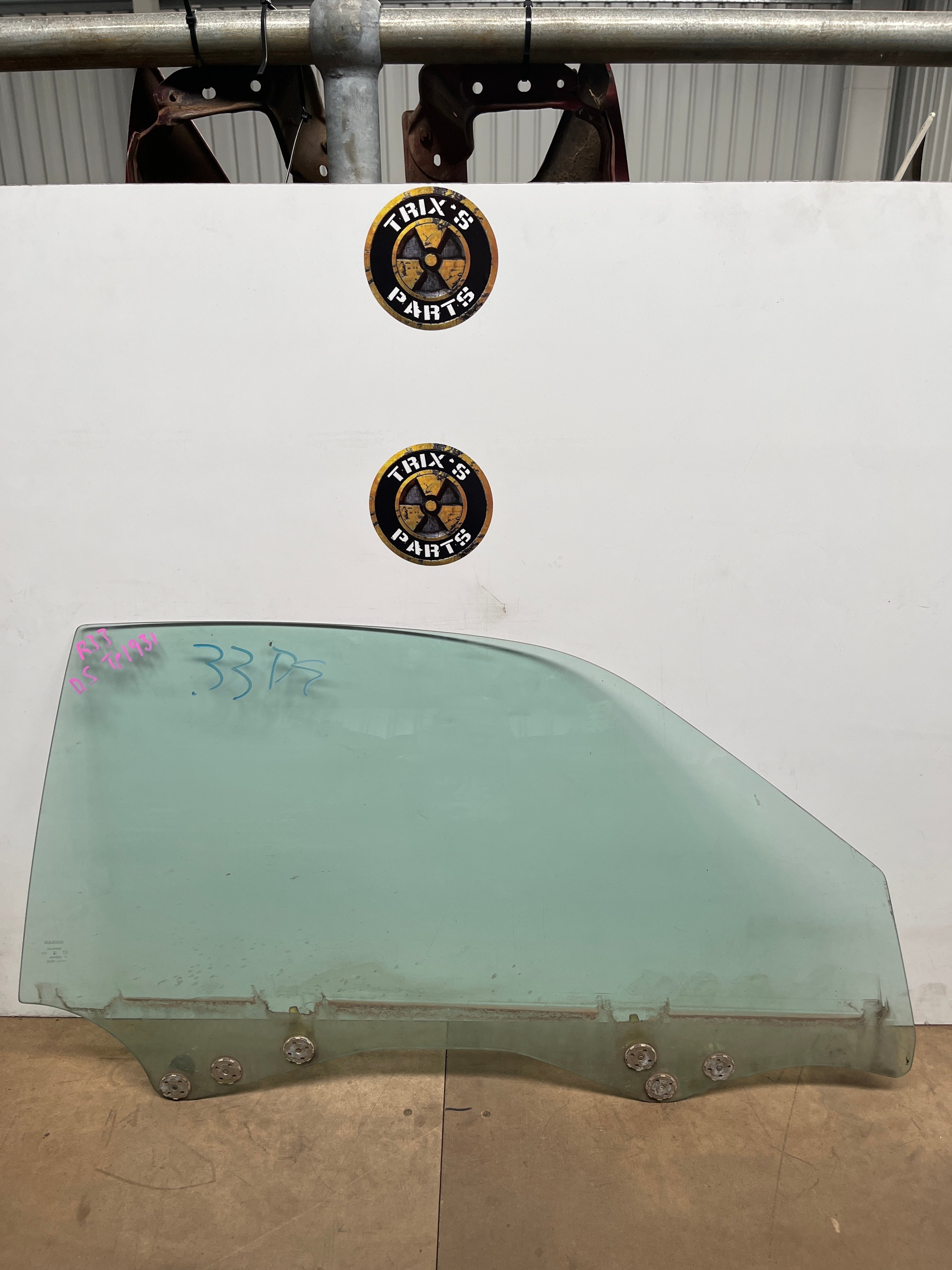 Window Glass Driver Window Glass Driver Side - R33 Skyline Coupe – Trix's Parts