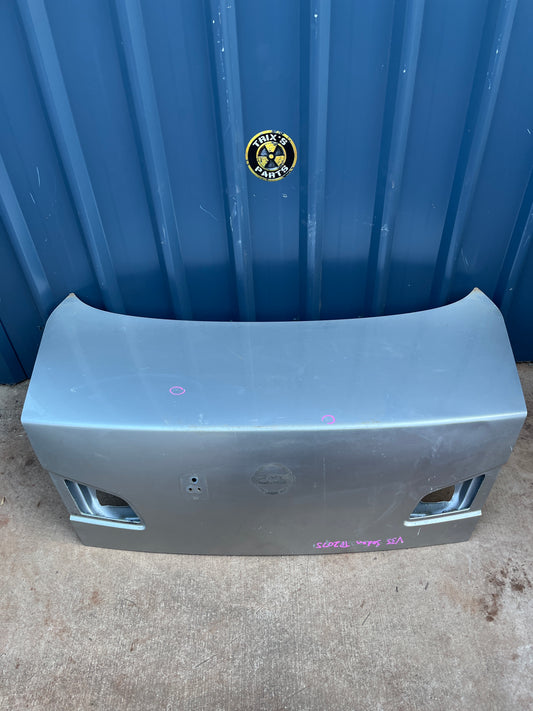 Boot (Missing Lights), V35 Sedan