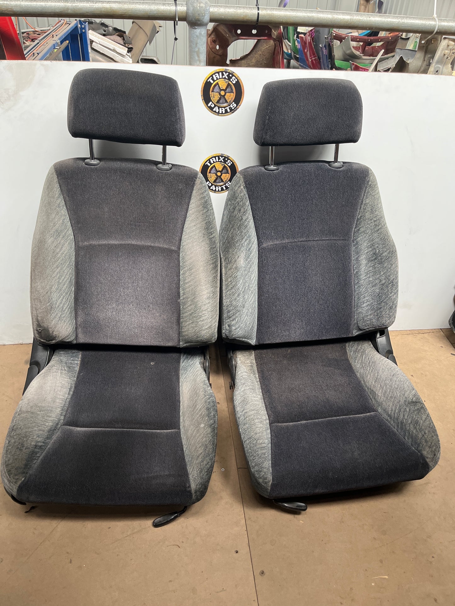 Standard Front Seats With Rails Pair - R33 S1 Skyline